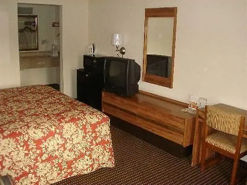 Vista Inn And Suites Nashville Airport East Motel