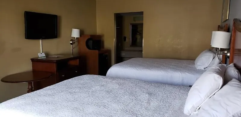 Vista Inn And Suites Nashville Airport East Motel